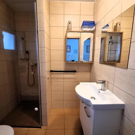 U Loni- W Zacisznym Centrum Nad Morzem Z Parkingiem