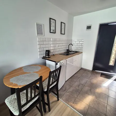 Apartment U Loni- W Zacisznym Centrum Nad Morzem Z Parkingiem Pobierowo